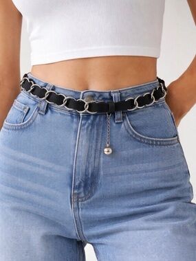 Black Chain-Link Waist Belt with Silver Hardware